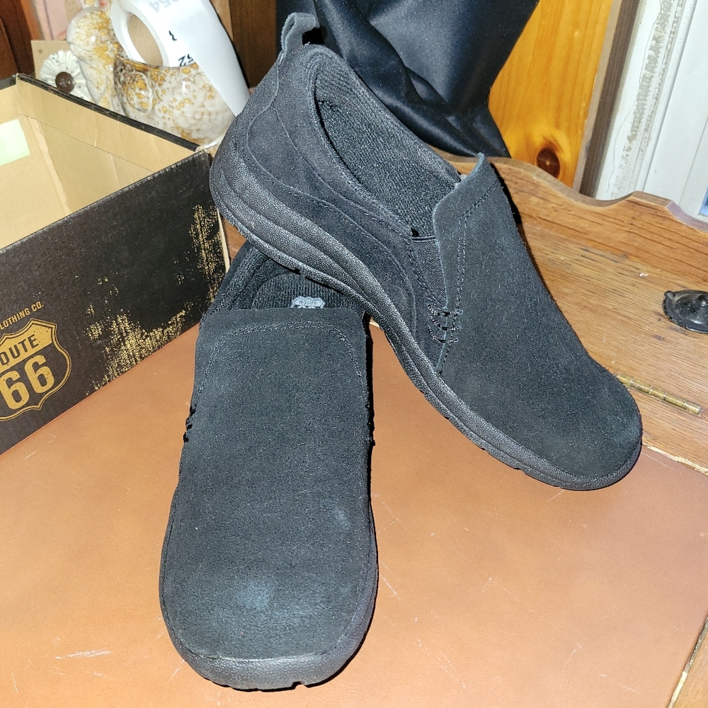 Route 66 Genuine Suede Leather Black Slip On Shoes Womens Sz 7 Medium Width